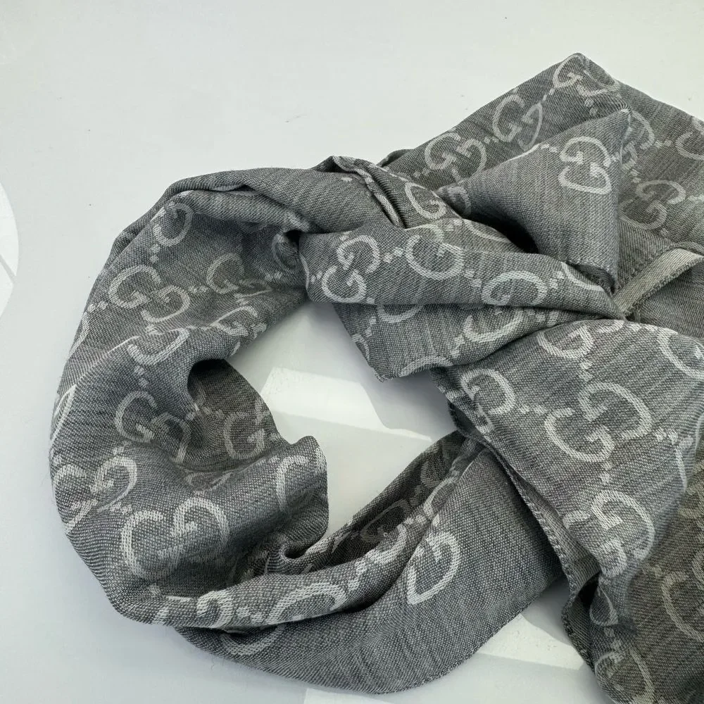 Gucci NWT Gray Monogram GG Wool/Silk Fringe Patterned Scarf 165904